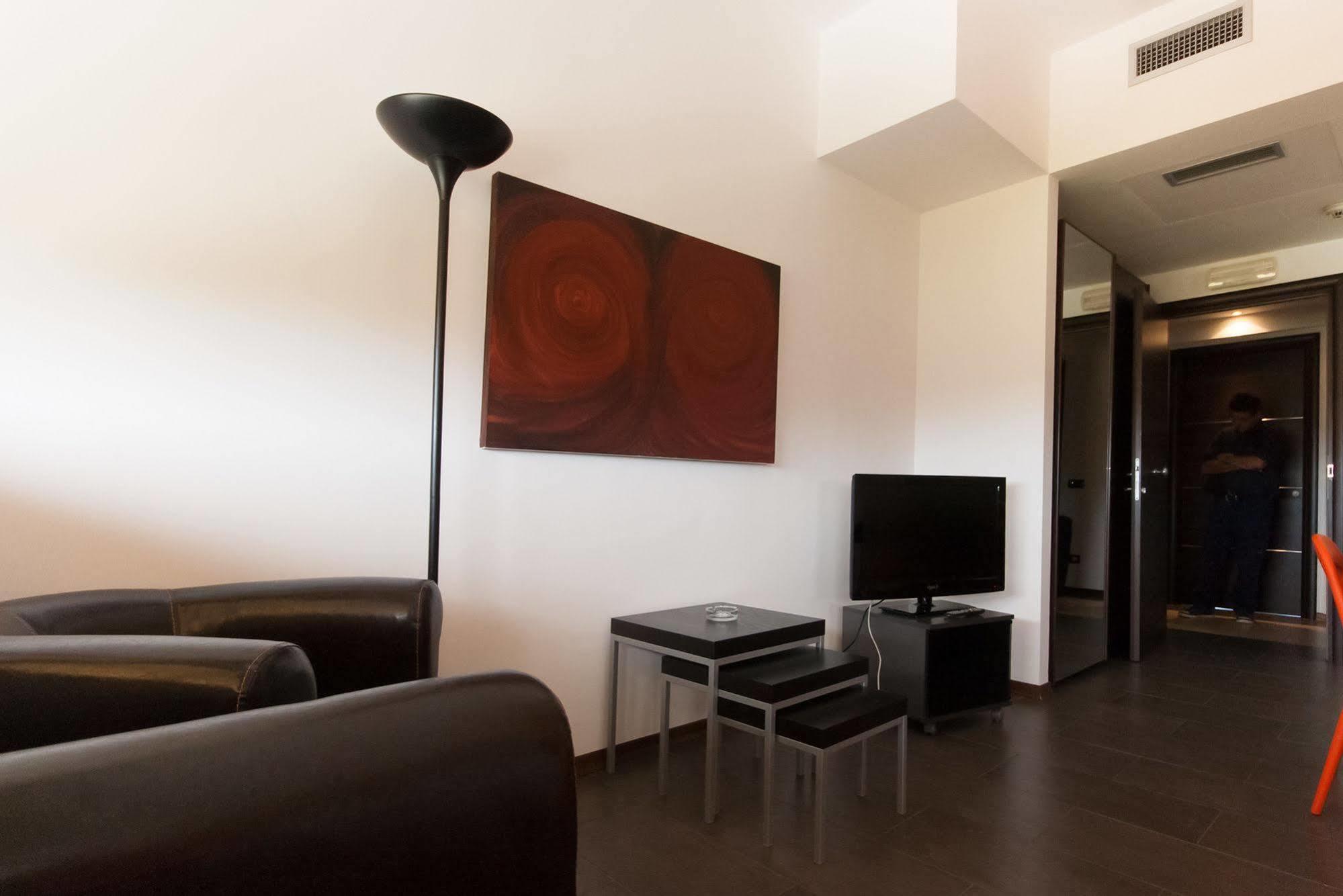 Della Piana Residence Aprilia Exterior photo